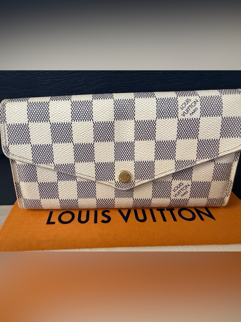 Louis Vuitton Damier Azur Sarah Wallet - Classic Envelope Style - Picture 2 of 16